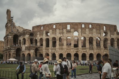Explorez rome avec la carte touristique : avantages et astuces